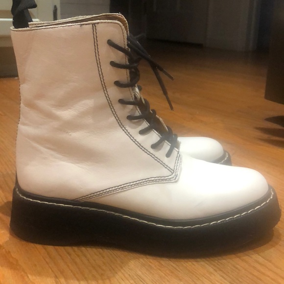Zara White leather boots ! Bloggers must have - Picture 2 of 9